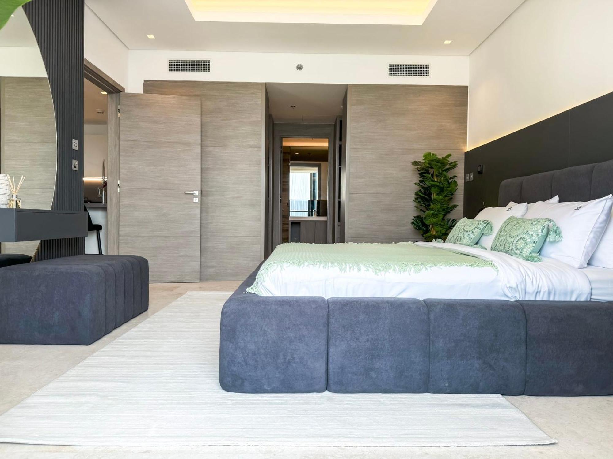 High Floor Burj Khalifa View 1br - Business Bay Apartment