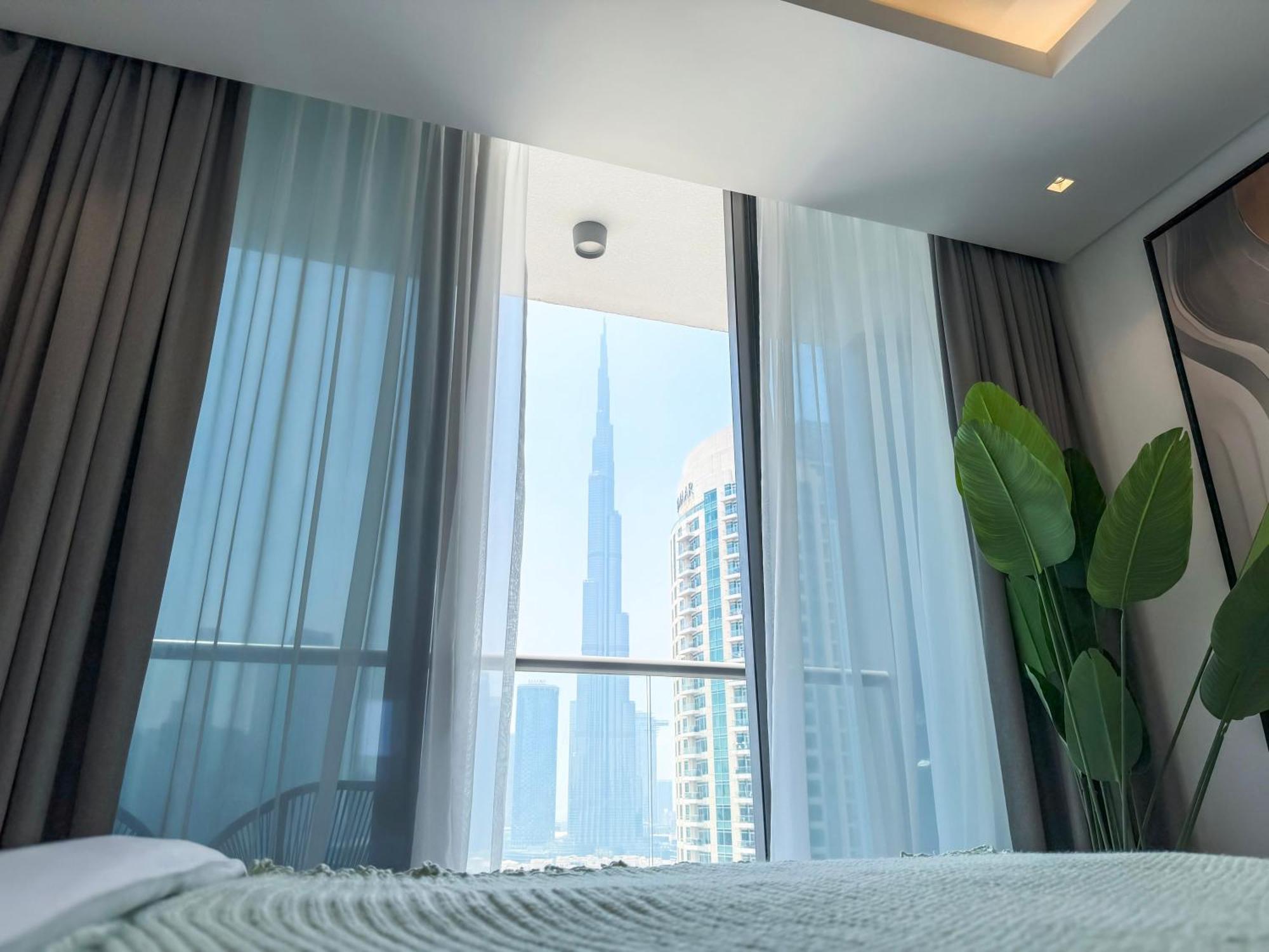High Floor Burj Khalifa View 1br - Business Bay * Dubai