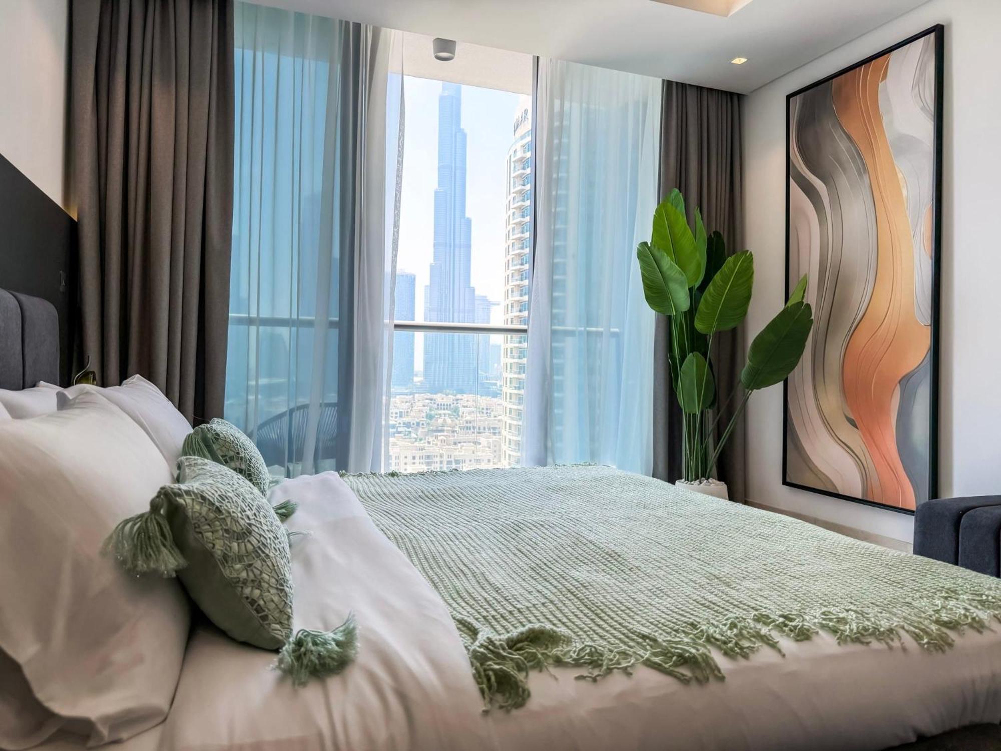 High Floor Burj Khalifa View 1br - Business Bay *